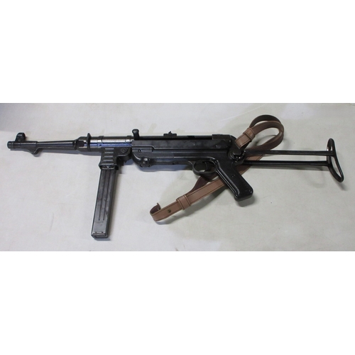 451 - RISTRICTIONS APPLY German MP40 Sub Machine Gun by Denex

Bradleys shipping POA https://www.bradleys.... 