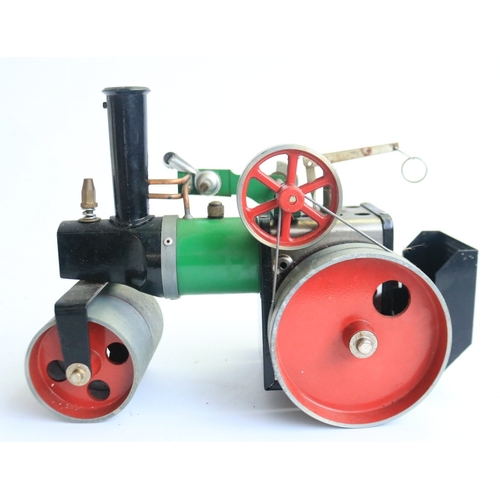 Four models from Mamod to include an SR.1a steam roller (good previously used overall condition, some corrosion etc., box poor), a Steam Roller Trailer and Lumber Wagon (both in very good previously used condition, some corrosion etc., boxes fair) plus a Water Cart (good overall condition, missing box tray) please refer to photos (1 box)