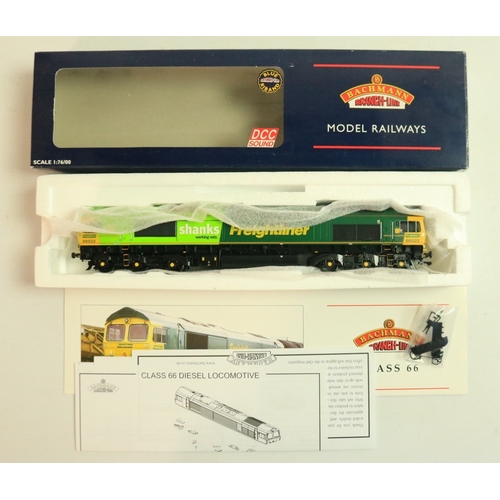 141 - Two OO gauge diesel electric locomotive models to include Hornby Rail Express limited edition exclus... 
