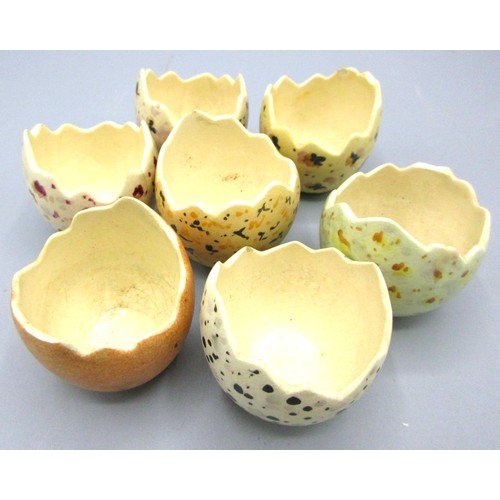 790 - Collection of early-20th Century James Macintyre & Co hand-painted speckled egg cups/pinch pots in t... 