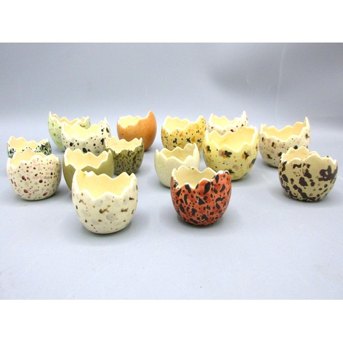 790 - Collection of early-20th Century James Macintyre & Co hand-painted speckled egg cups/pinch pots in t... 