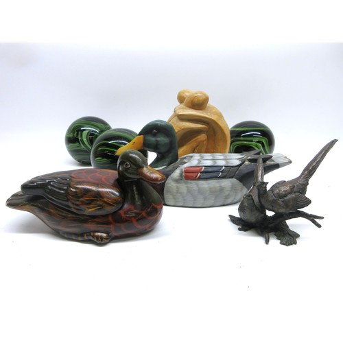 706 - Collection of tabletop ornaments/statuettes inc. sand-cast bronzed sculpture of male/female pair of ... 