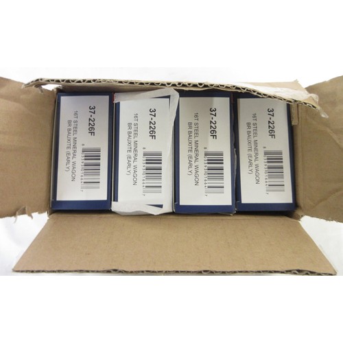Collection of OO gauge Bachmann rolling stock to incl. 4x VBB Box Van ...