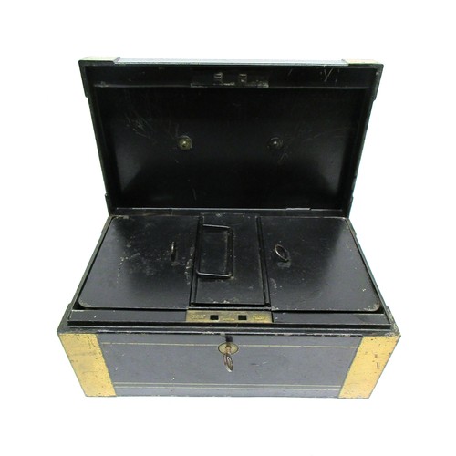 709 - Selection of decorative Japanese articles comprising samurai kabuto ornamental cast metal helmet fea... 