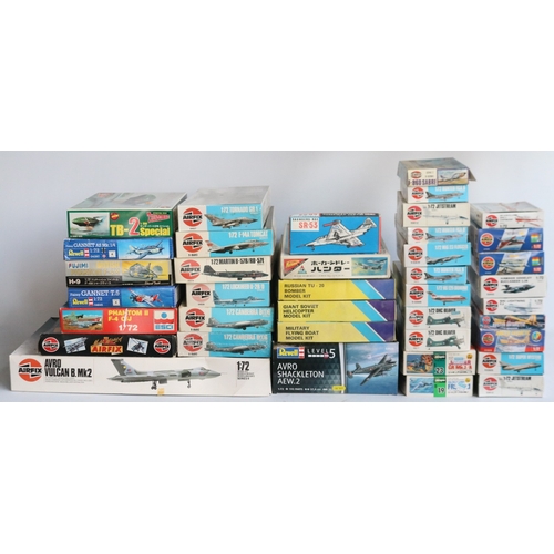 Mixed collection of 1/72 scale plastic model aircraft kits from Airfix ...