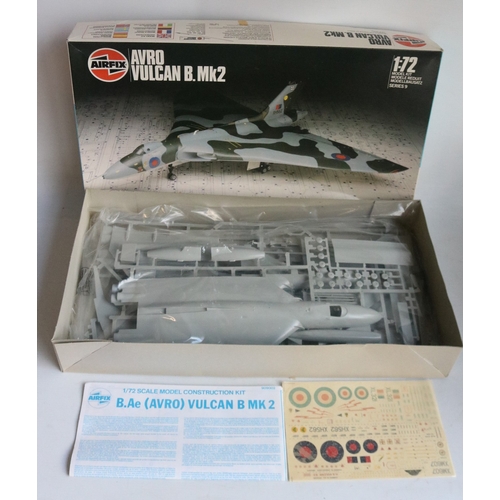 Mixed collection of 1/72 scale plastic model aircraft kits from Airfix ...