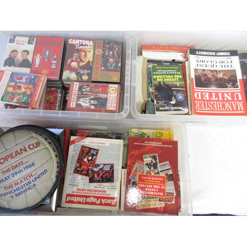 815 - Mixed collection of largely Manchester United Football Club related memorabilia to incl. DVDs, VHS t... 