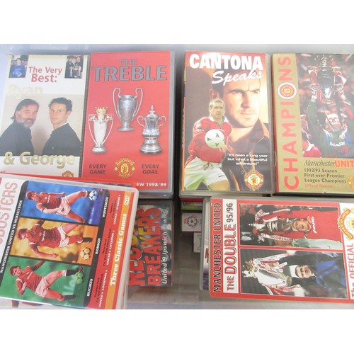 815 - Mixed collection of largely Manchester United Football Club related memorabilia to incl. DVDs, VHS t... 