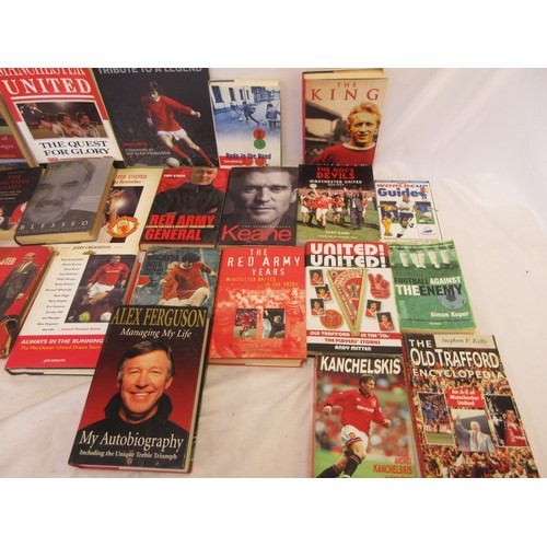 815 - Mixed collection of largely Manchester United Football Club related memorabilia to incl. DVDs, VHS t... 
