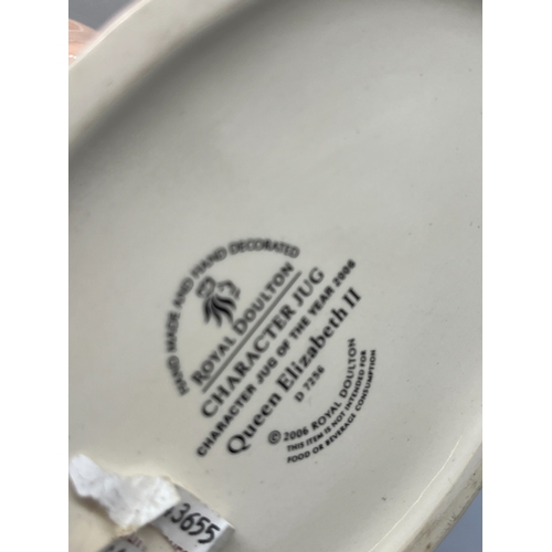 732 - Royal Doulton - 'Queen Elizabeth II: Character Jug of the Year 2006', model D7256, with box and cert... 