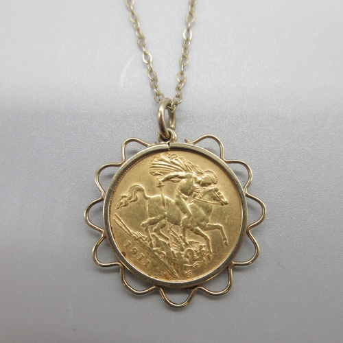 610 - George V 1911 half sovereign mounted in 9ct yellow gold pendant necklace, stamped 375, L46.5cm, 6.2g... 