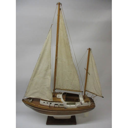 151 - Two mid-century pond yachts with a spare set of sails, L64cm (2)  Shipping POA https://www.bradleys.... 
