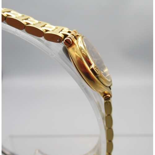 1294 - Gucci ladies gold plated quartz wristwatch with date on matching H link bracelet signed butterfly cl... 