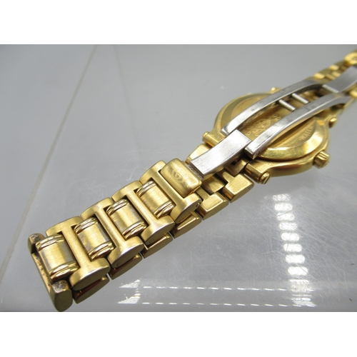 1294 - Gucci ladies gold plated quartz wristwatch with date on matching H link bracelet signed butterfly cl... 