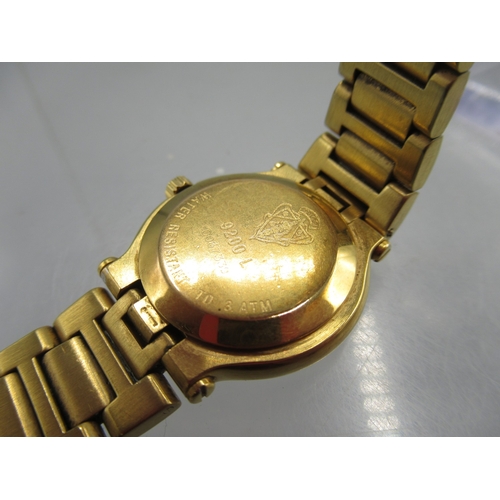 1294 - Gucci ladies gold plated quartz wristwatch with date on matching H link bracelet signed butterfly cl... 
