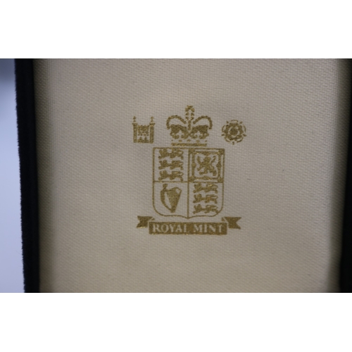 24 - Royal Mint - The 2001 United Kingdom Gold Proof Sovereign, No.01331/12500, encapsulated in case with... 
