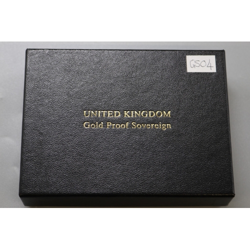 25 - The Royal Mint - The 2003 United Kingdom Gold Proof Sovereign No.14962/15000, encapsulated in case w... 