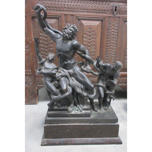 1461 - Bronze statue of The Laocoon, depicting Laocoon and his two sons being attacked by snakes, on a plin...