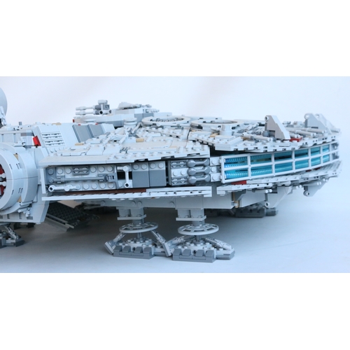 454 - Lego 75192 Ultimate Collector Series Millennium Falcon with box, inner parts boxes, tray and instruc... 