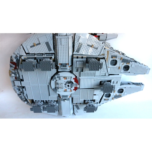 454 - Lego 75192 Ultimate Collector Series Millennium Falcon with box, inner parts boxes, tray and instruc... 
