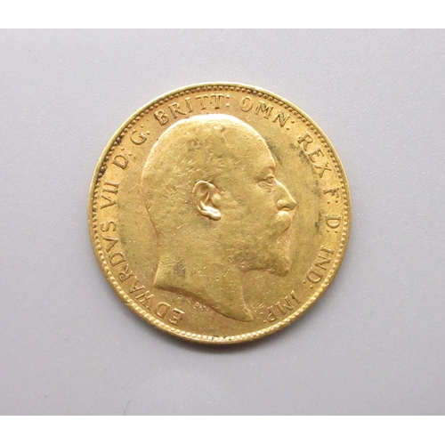 8 - Edward VII (1901-1910) 1904 Sovereign
Bradley's Shipping £20.00 plus vat (UK Only)