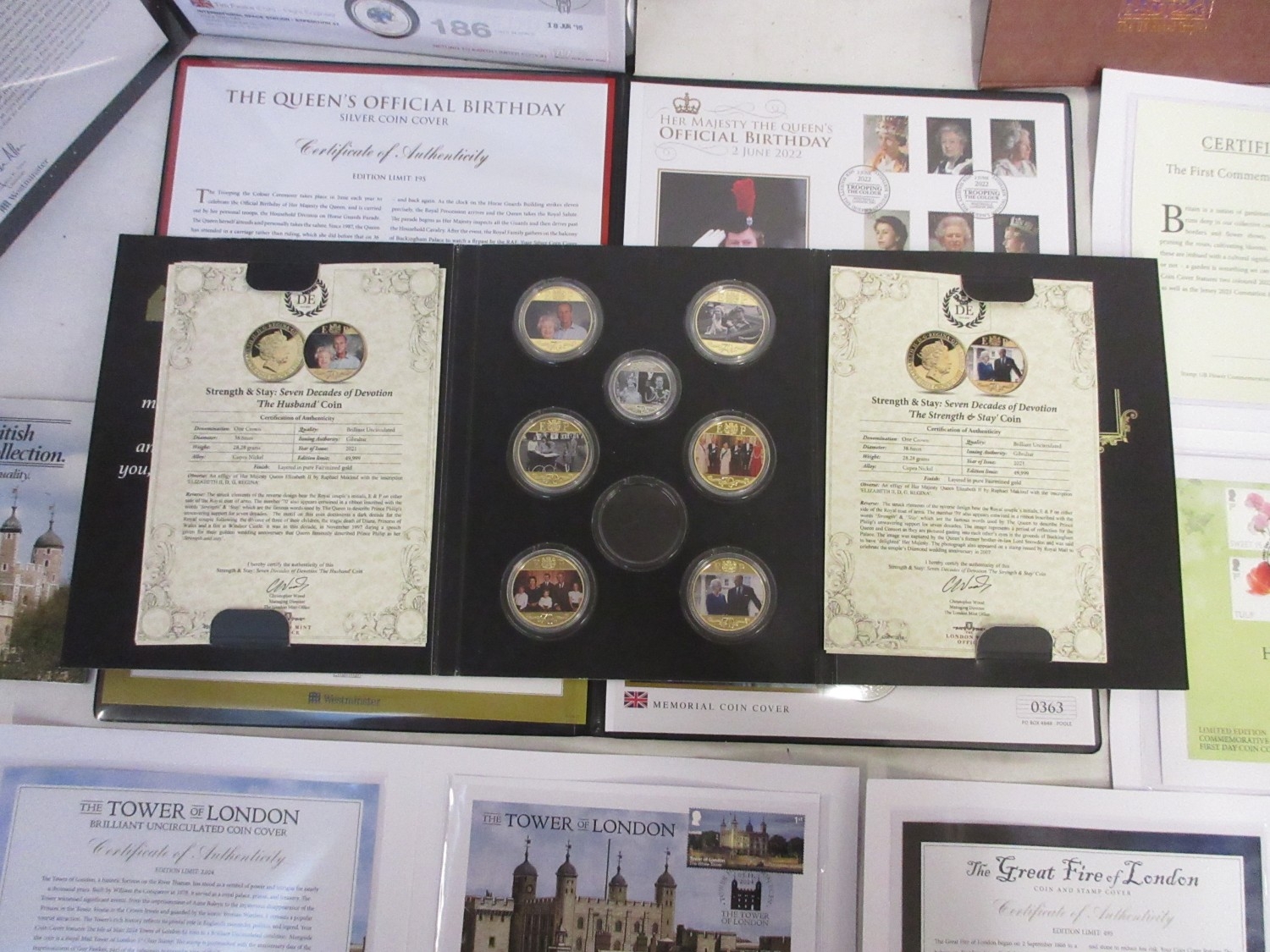 Collection of coins, coin covers and banknotes to inc. 1oz Britannia ...