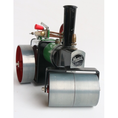 1 - Boxed Mamod SR.1a steam roller model in excellent little used condition with accessories to include ... 