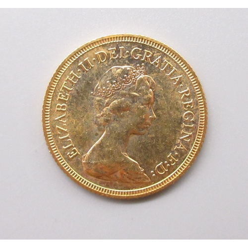 19 - Queen Elizabeth II (1952-2022) 1982 Sovereign
Bradley's Shipping £20.00 plus vat (UK Only)
