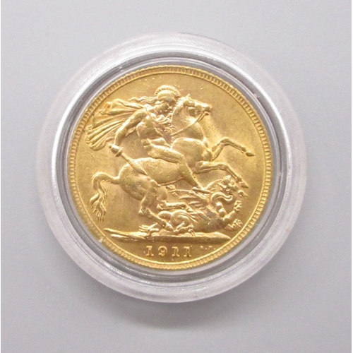 14 - George V (1910-1936) 1911 Sovereign, encapsulated in case with COA
Bradley's Shipping £28.00 plus va... 