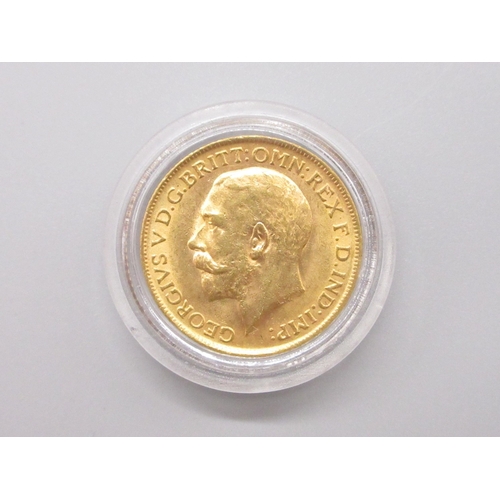 14 - George V (1910-1936) 1911 Sovereign, encapsulated in case with COA
Bradley's Shipping £28.00 plus va... 