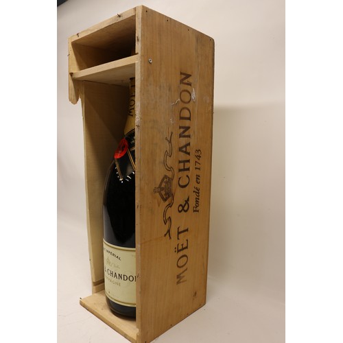 1091 - Moët & Chandon Brut Impérial Champagne; Methuselah-sized 6,000ml btl, 12%vol, with stamped wood pres... 