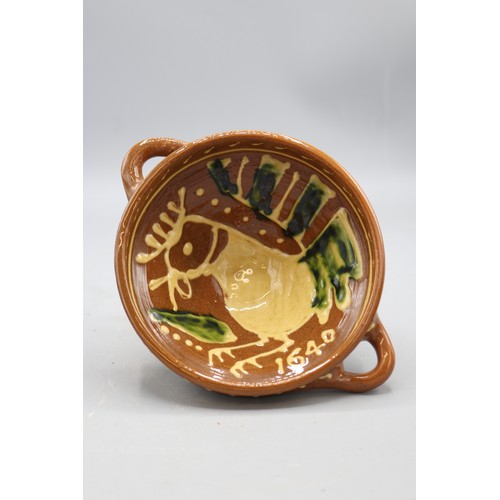 1050 - John Hudson twin handled dish with central rooster decoration, salt glazed, W18cm; John Hudson, smal... 