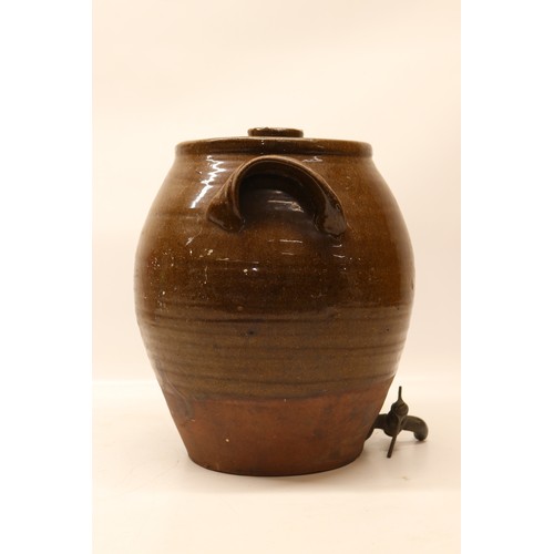 1051 - Slipware spirit barrel, treacle glazed with spigot, H34.5cm
Bradley's Shipping £38.00 plus vat (UK O... 