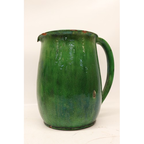 1083 - Farnham Pottery wash stand set in green mottled glaze (4 pieces)
Bradley's Shipping £48.00 plus vat ... 