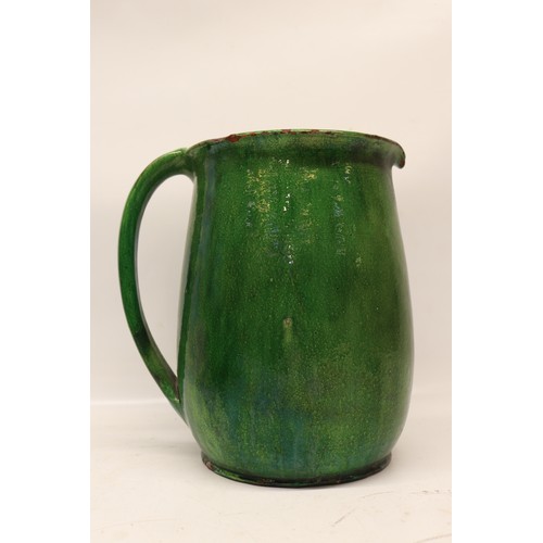 1083 - Farnham Pottery wash stand set in green mottled glaze (4 pieces)
Bradley's Shipping £48.00 plus vat ... 