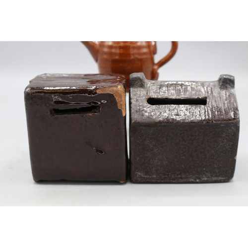 1079 - David Cleverly mouse ware miniature teapot with mouse embedded into the lid; slipware money box in t... 