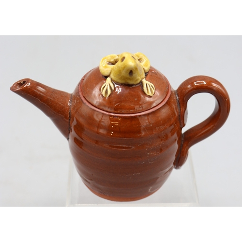 1079 - David Cleverly mouse ware miniature teapot with mouse embedded into the lid; slipware money box in t... 