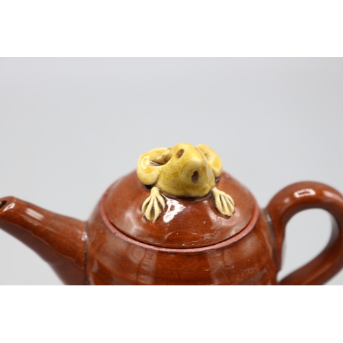 1079 - David Cleverly mouse ware miniature teapot with mouse embedded into the lid; slipware money box in t... 