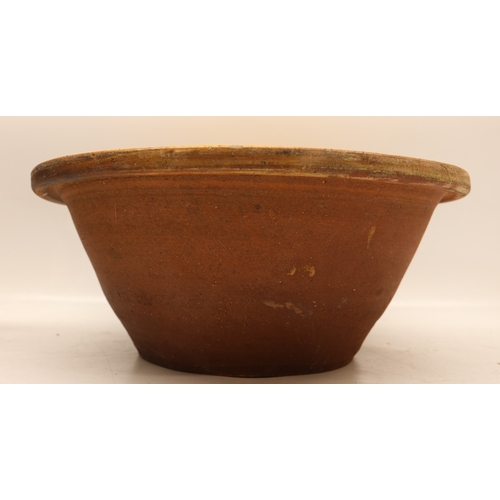 1081 - Slipware in the manner of Isaac Button of Soil Hill, slipware pancheon, salt glazed inner, D31cm; sl... 
