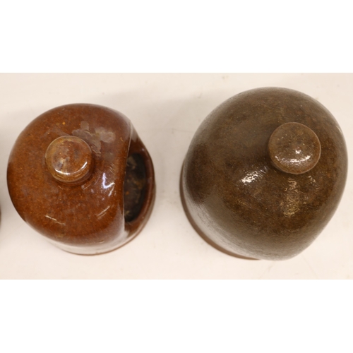 1033 - Four slipware bird feeders of varying sizes, H18.5cm
Bradley's Shipping £48.00 plus vat (UK Only)