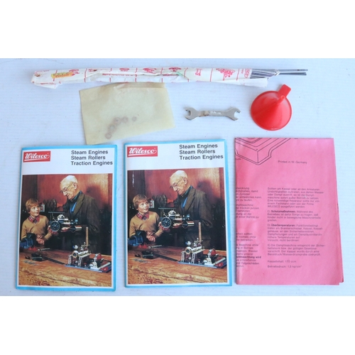 14 - Wilesco D10 stationary live steam engine with accessories and instructions (box fair/good with exten... 