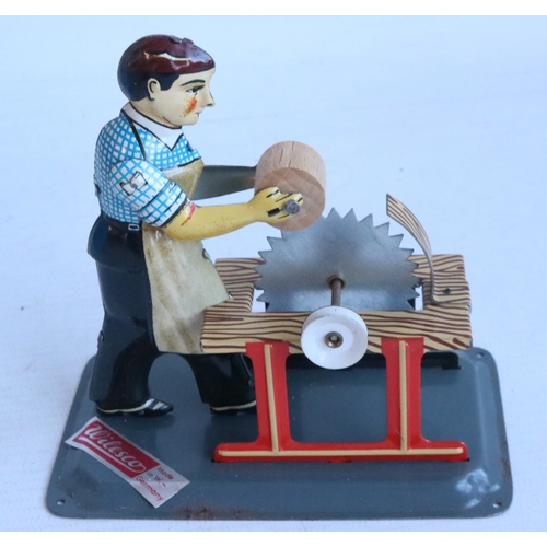 14 - Wilesco D10 stationary live steam engine with accessories and instructions (box fair/good with exten... 