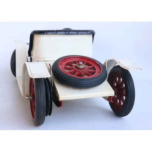 15 - Mamod SA1 Steam Roadster, model in fair/good overall condition, some corrosion (please see photos), ... 
