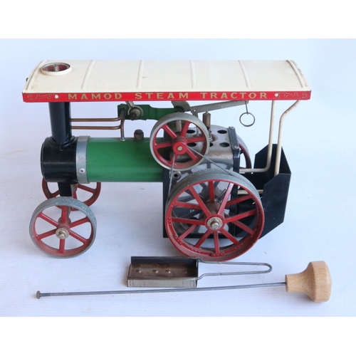 16 - Mamod TE1A Steam Tractor in good overall previously used condition, box fair
Bradley's Shipping £38.... 
