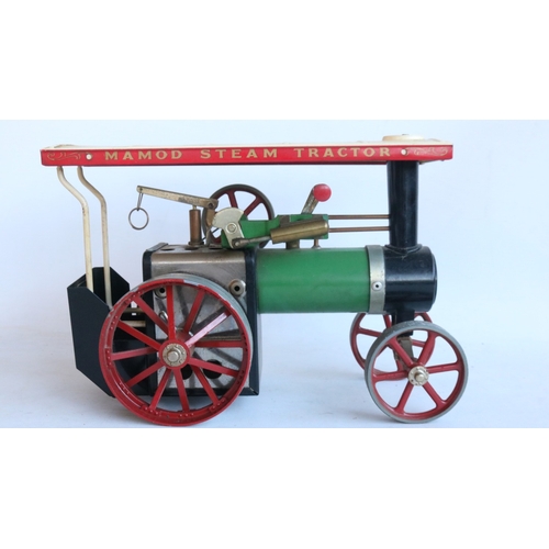 16 - Mamod TE1A Steam Tractor in good overall previously used condition, box fair
Bradley's Shipping £38.... 