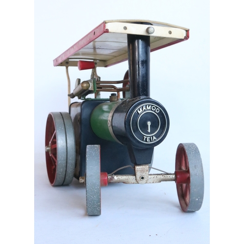 16 - Mamod TE1A Steam Tractor in good overall previously used condition, box fair
Bradley's Shipping £38.... 