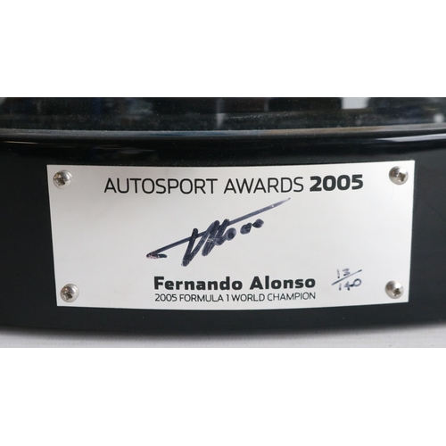191 - Rare Autosport Awards 2005 driver signed 1/18 scale Fernando Alonso F1 Renault R25 presentation mode... 