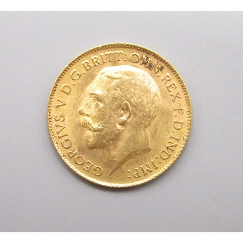 45 - George V (1910-1936) 1914 Half-Sovereign
Bradley's Shipping £20.00 plus vat (UK Only)