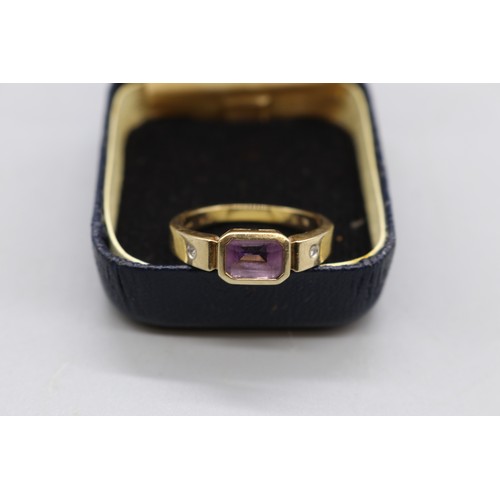 5 - Stamped 9ct yellow gold amethyst diamond rub over set ring featuring 1 portrait set emerald cut amet... 