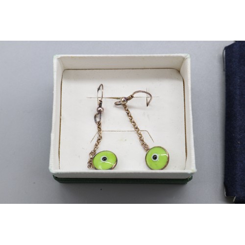 23 - Mixed metals, comprising a stamped sterling silver large blue oval cameo-style horse pendant with ch... 